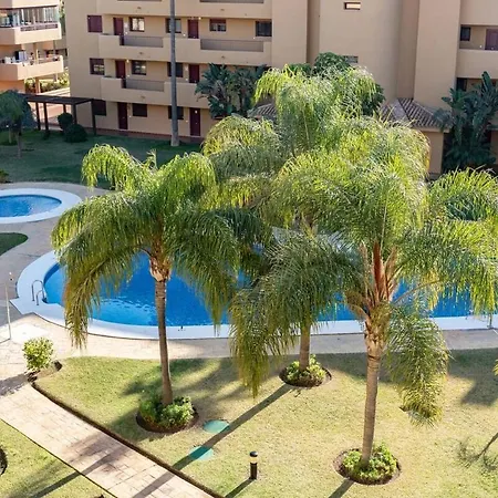 Apartment Chic Coastal With Pool - And, Parking *
